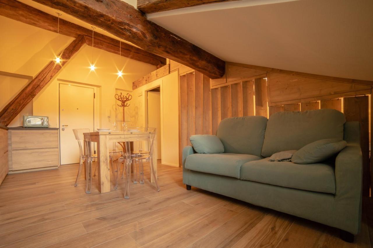 Belabri - Central Charme&Comfort -Mansarde E Appartamento อาออสตา ภายนอก รูปภาพ