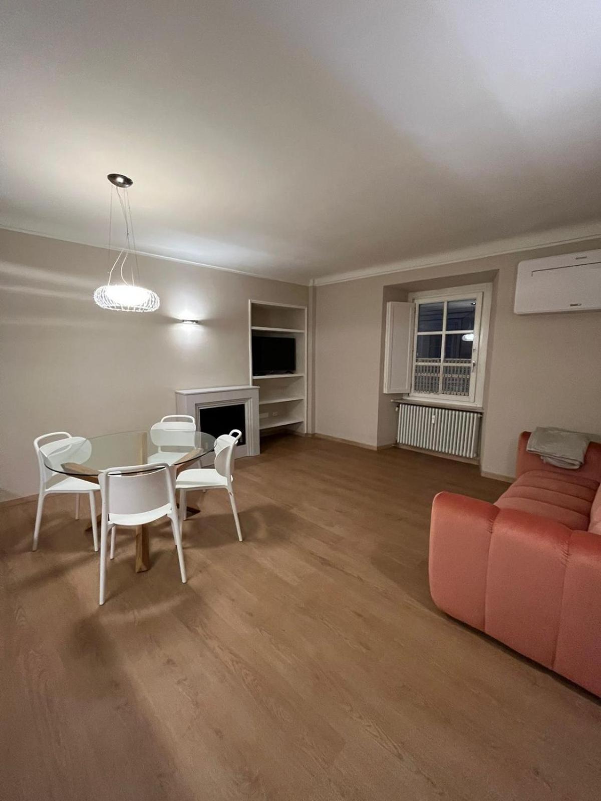 Belabri - Central Charme&Comfort -Mansarde E Appartamento อาออสตา ภายนอก รูปภาพ